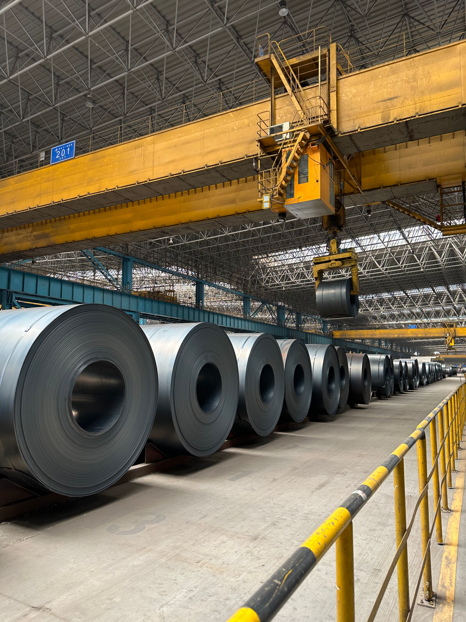 Amin Metals plant — cut-to-length leveling line